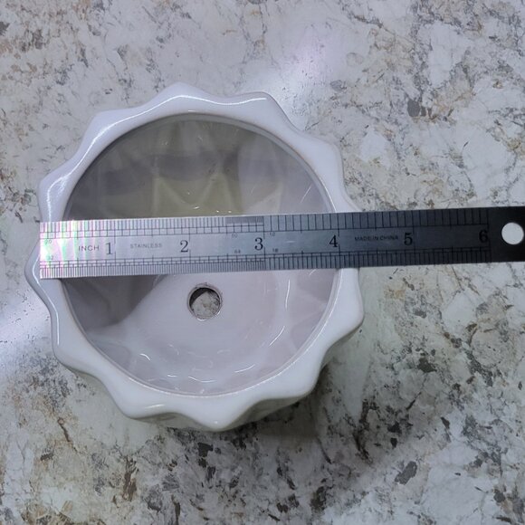 Set of Two Small Ceramic Pots - Picture 5 of 7